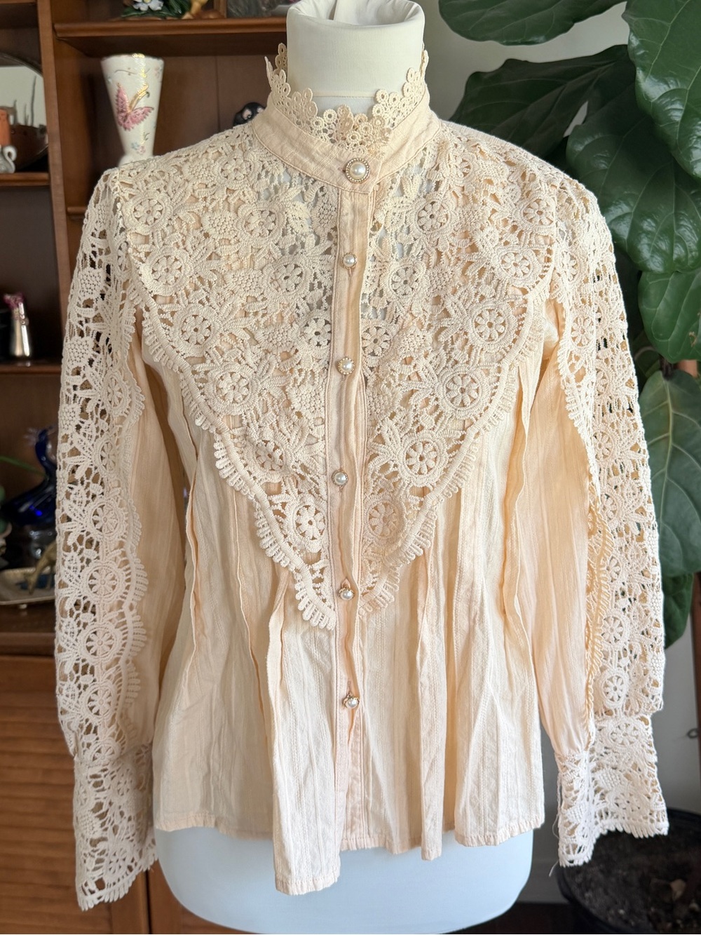Vintage Victorian Crochet Lace Yoke Sleeve Cream/Apricot Blouse S